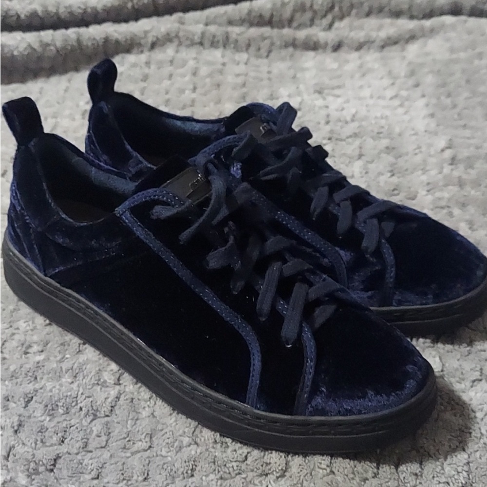 Earth Shoes Velvet
